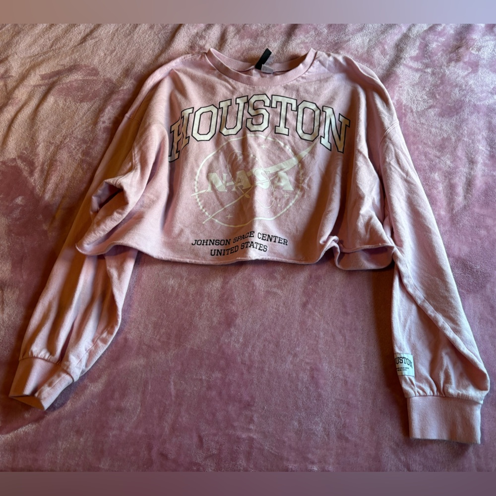 H&M Divided Houston Space Center Pink Cropped Sweatshirt Size XL
